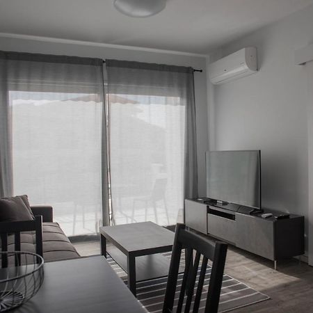 One Bedroom Apartment In Paphos In Good Location Kültér fotó