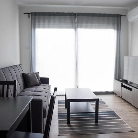 One Bedroom Apartment In Paphos In Good Location Kültér fotó