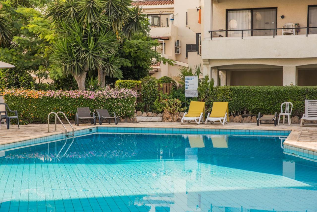 One Bedroom Apartment In Paphos In Good Location Kültér fotó